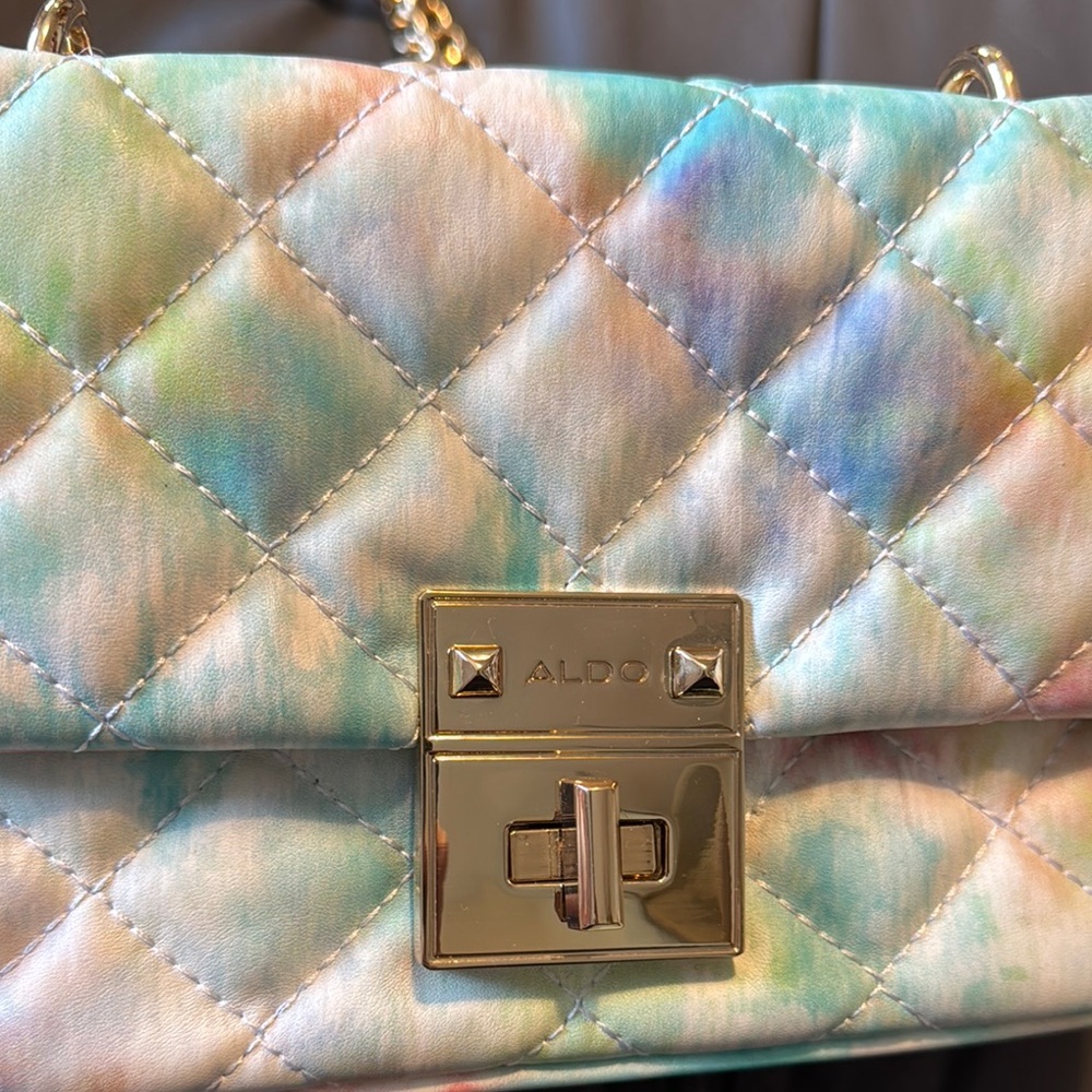 SALE ⭐️⭐️⭐️ Aldo Pastel Quilted Shoulder Bag
